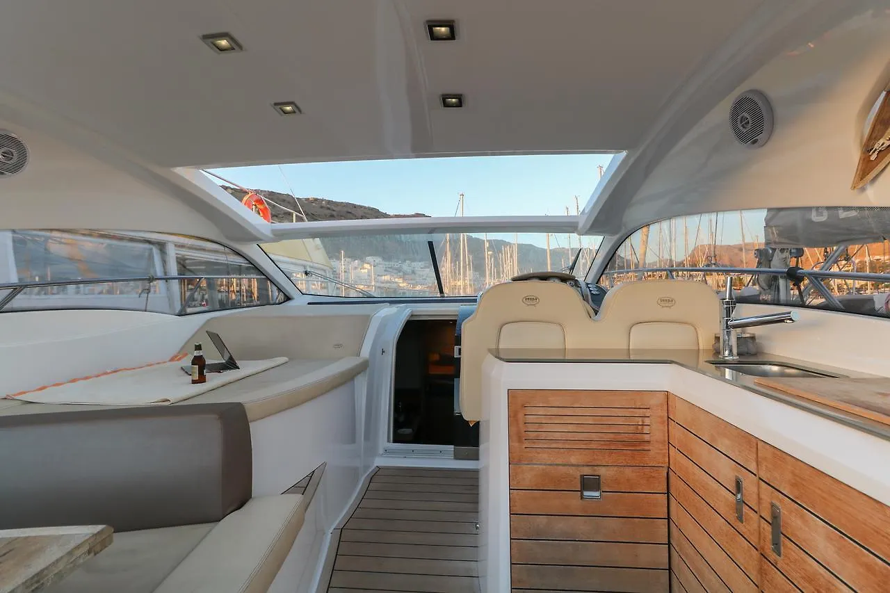 Hotel 5* Mogan Yacht Xperience Puerto De Mogan
